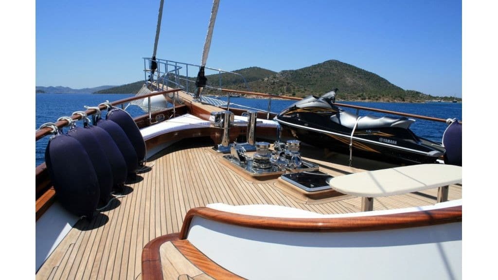 Kaya Guneri 5 photo 8